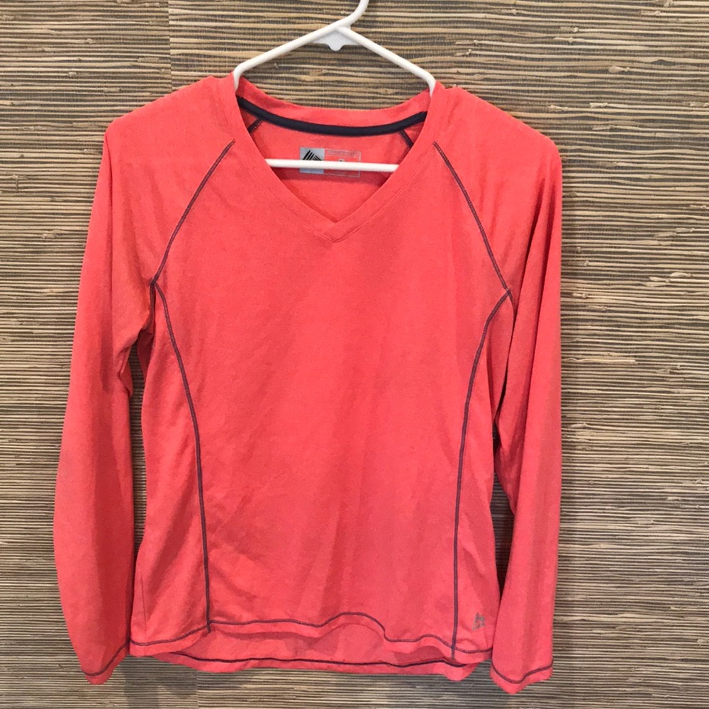 Vneck performance top